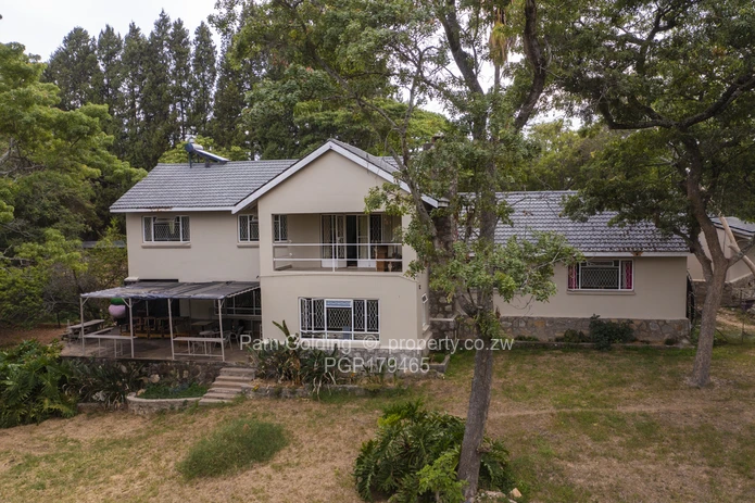 Family home on 4 acres in tranquil setting