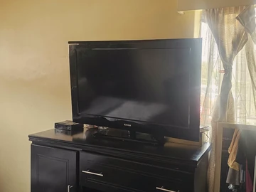 2 Bedroom Flat & Apartment