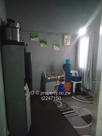 Mabvuku 5 Bed House
