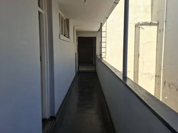 2 Bedroom Flat & Apartment