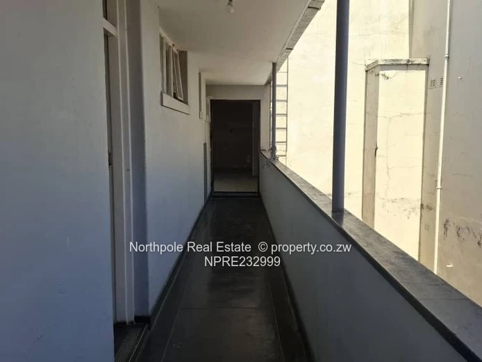 FLAT TO LET Baines and  7th Avenue 