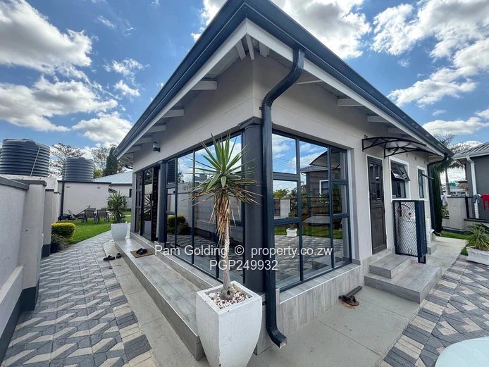 Modern Cluster Home - Arlington Estate 