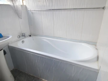 3 Bedroom Flat & Apartment