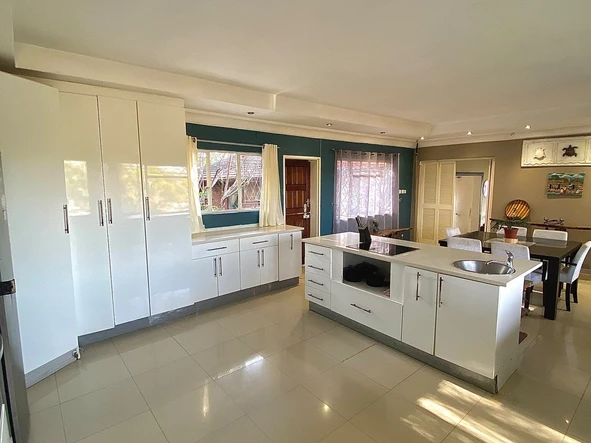 5 Bedroom House