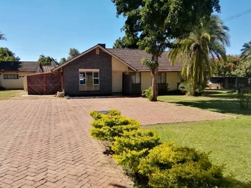 Solid House Along Lomagundi Drive!