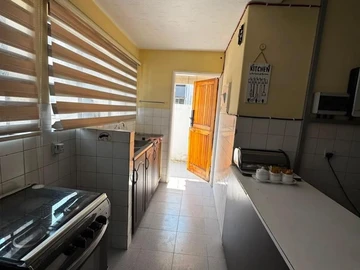 3 Bedroom Flat & Apartment