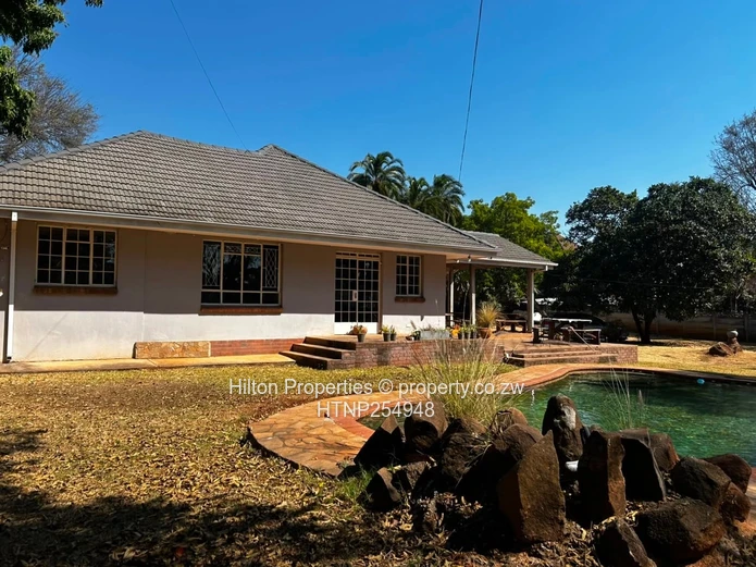 Space, privacy and an established garden setting — all within Old Alex Park