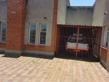 3 bedroomed House To Rent In Tynwald Nortn
