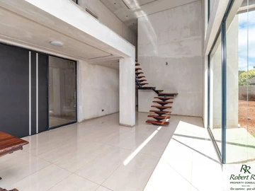Great Property for sale in a Prime Location