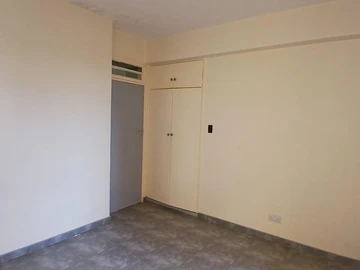 2 Bedroom Flat & Apartment