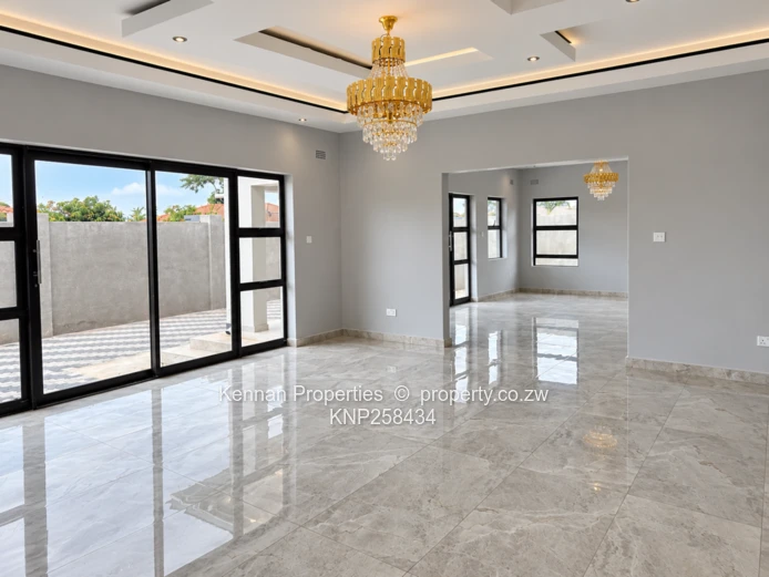 Luxury Modern Living – Close To Westgate Shopping Centre