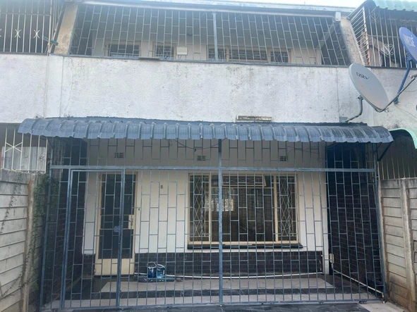 2 Bedroom Flat & Apartment