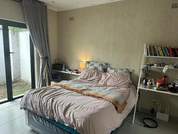 3 Bedroom Flat & Apartment