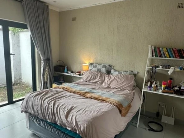 3 Bedroom Flat & Apartment