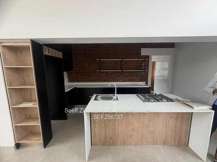 Spacious 3-Bed Face-Brick Home in Secure Hatfield Complex – $800/pm