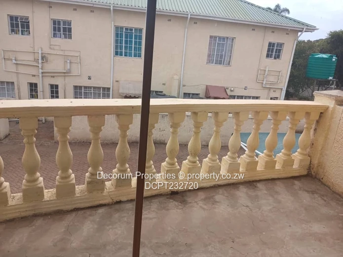 2-Bed Strathaven Flat To Let