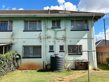 3 Bedroom Flat & Apartment