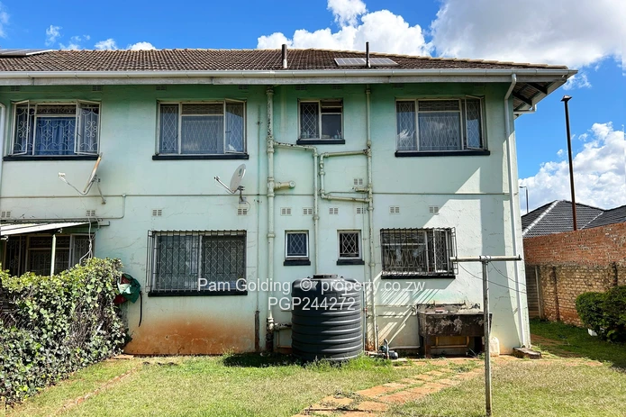 3 Bedroom Duplex Flat for Sale in Eastlea