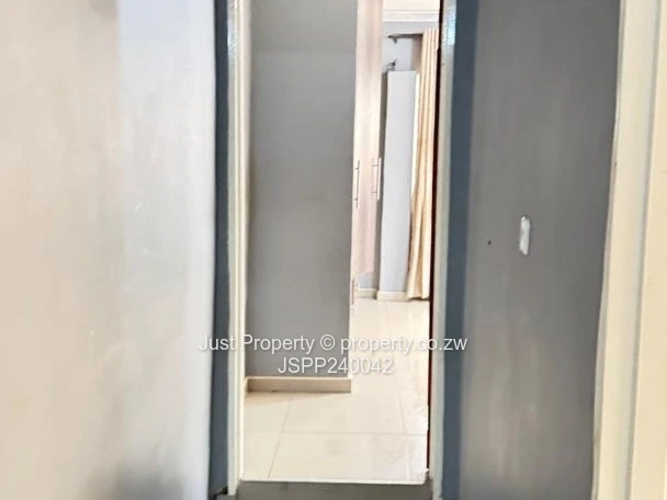 5 Bed luxurious home: Budiriro Cabs Project: To RENT (Sole Mandate)