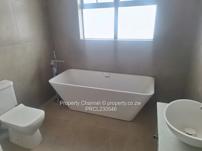 Luxurious Clusters Close To Arundel Shops