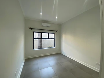 5 Unit Townhouse Complex