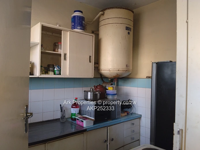 1-Bedroom Flat for Sale in Avenues