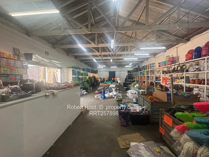 Warehouse and offices to let 