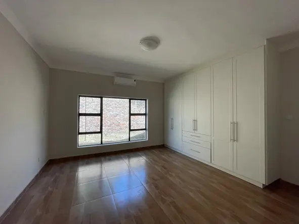 6 Unit Townhouse Complex