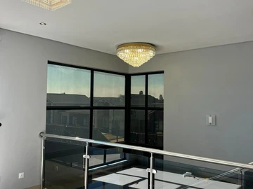 4 Bedroom Flat & Apartment