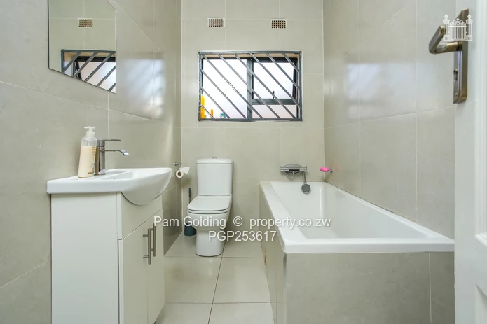 4 Bedroom House for Sale in Westgate