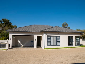 6 Unit Townhouse Complex