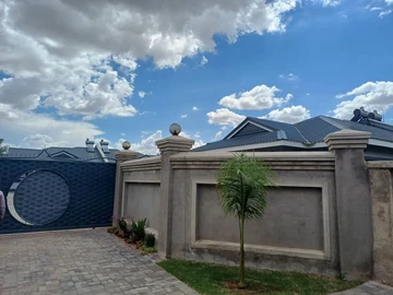 3 Bedroom Garden Flat