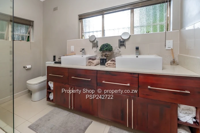 Modern 3 Bedroom Home in Exclusive 6 Unit Complex