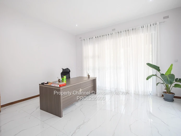 Sunlit 5-Bed Umwinsidale Home with Marble Floors