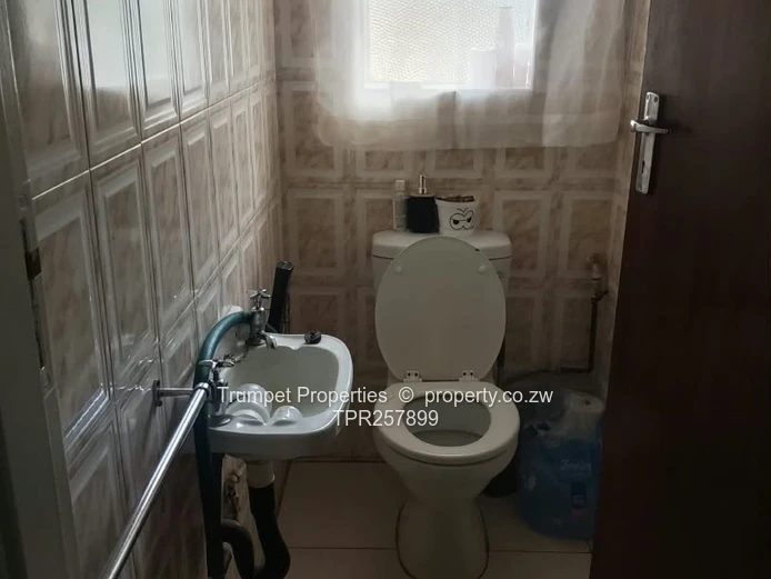 3-Bed Cranborne Home with Borehole & Thatched Braai