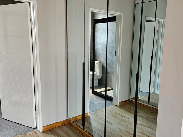 3 Bedroom Flat & Apartment