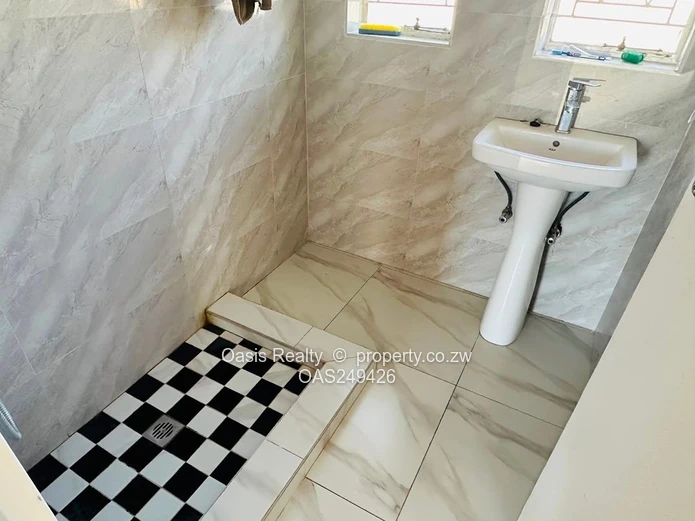 Conveniently Located Semi-detached 3 Beds Home For Rent