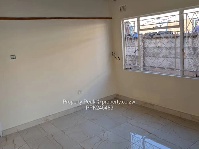 4-Bed House for Rental in Kuwadzana 7 – With Borehole & Secure 