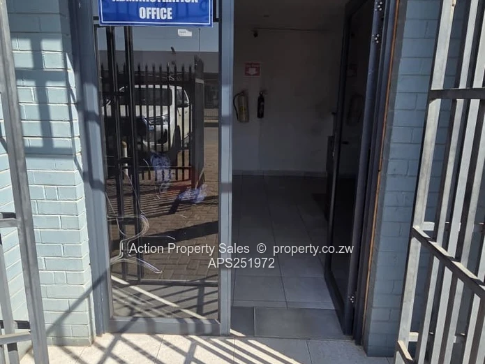 Warehouse For Sale In Graniteside!