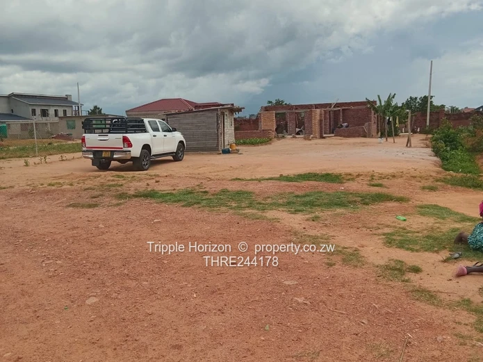 Greendale cluster stands opposite lustania school