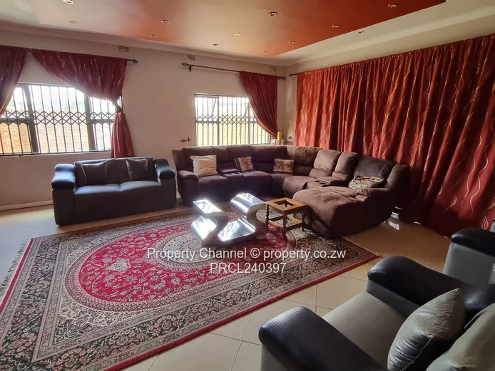 Prime Pomona Home | 1800sqm | Title Deeds Available (Sole Mandate)