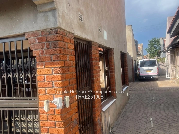 Stylish 4-Bed Budiriro Home with Borehole & Garage