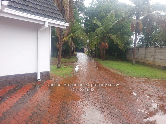 Corner Harare Drive and Borrowdale Road