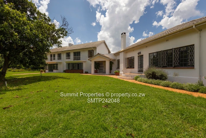 6 Bedroom House for Sale in Helensvale