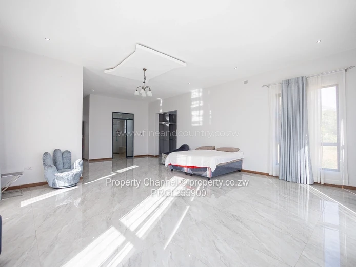 Sunlit 5-Bed Umwinsidale Home with Marble Floors