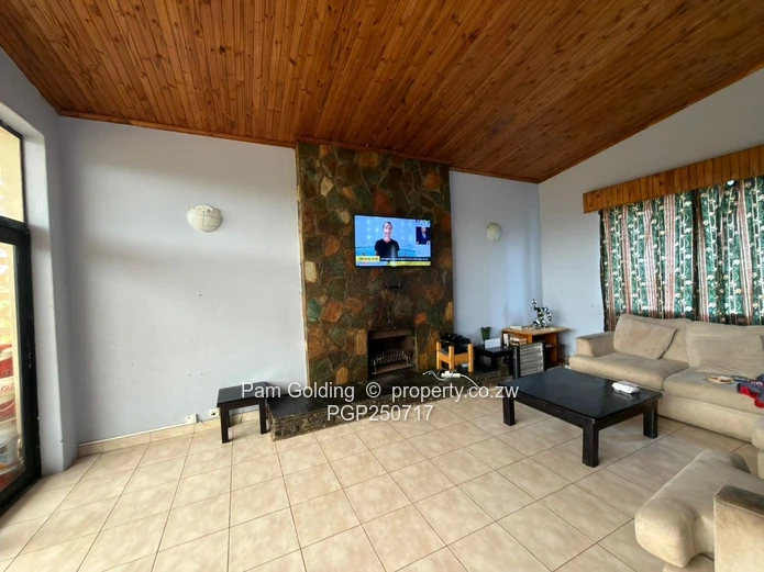 Woodlands – Family Home With 3-Bedroom Cottage For Sale