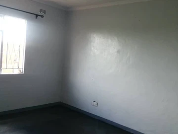 2 Bedroom Flat & Apartment