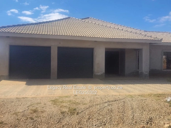 Sandton Park 4BR/5BA Townhouse Complex – Borehole (Sole Mandate)