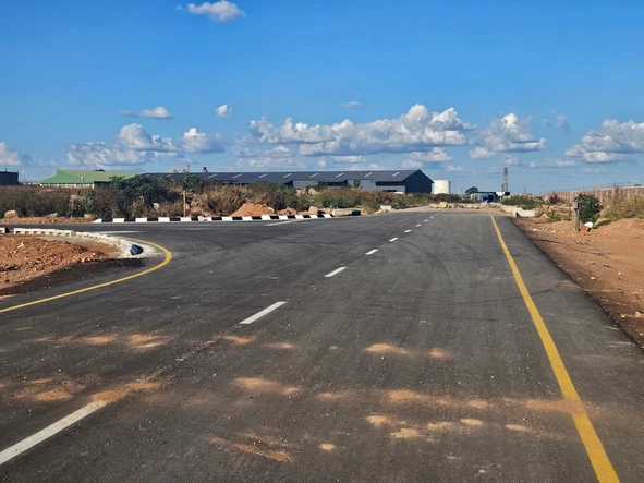 Commercial & Industrial Land