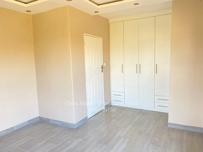Newly built 3 bed house for rent in Rainham Park